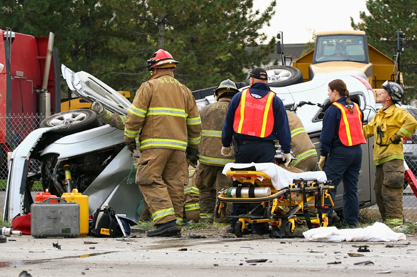 Car crash with injuries.jpg Car crash with injuries.jpg