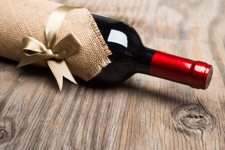 Holiday wine exchange.jpg Holiday wine exchange.jpg
