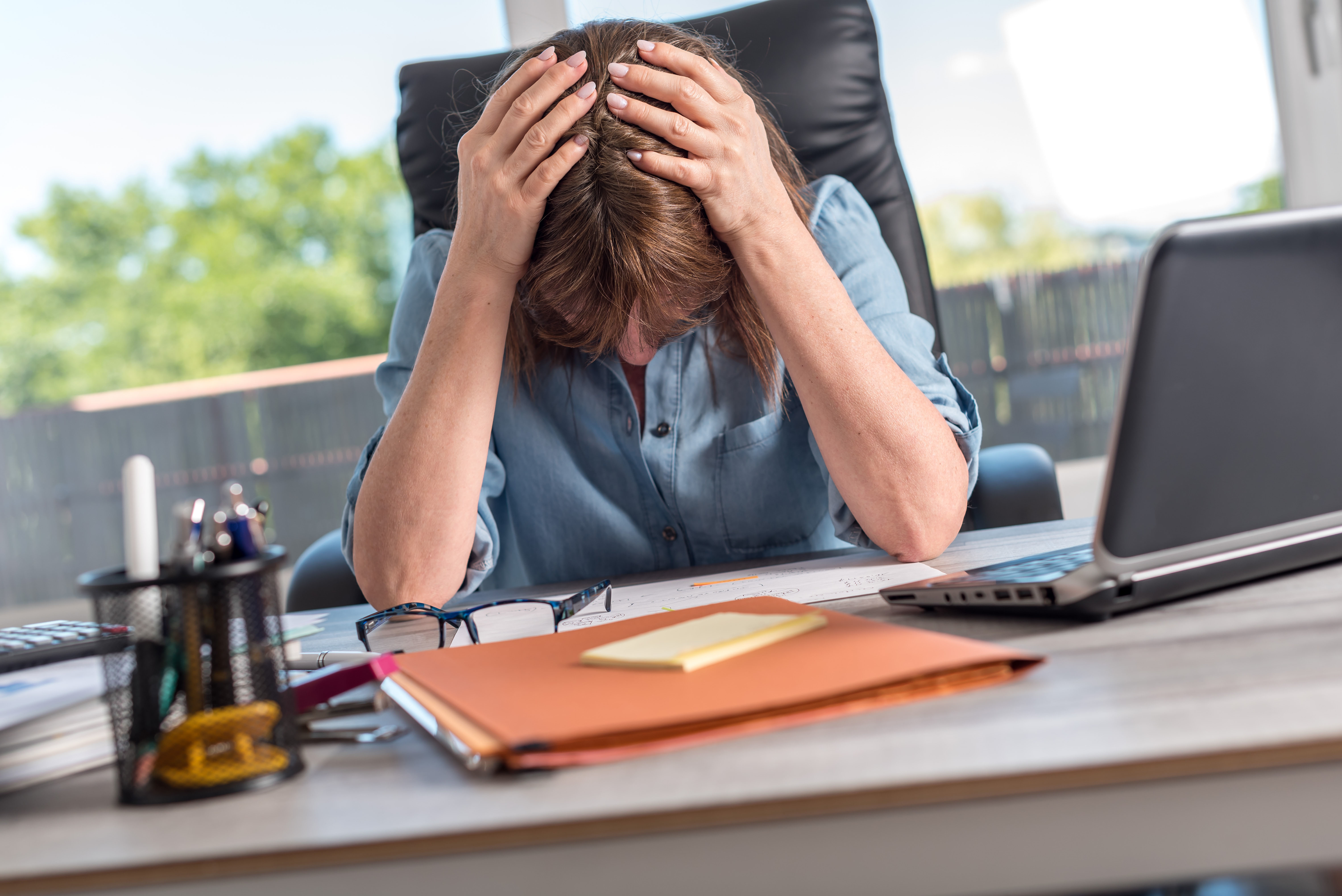 depressed employee.jpeg depressed employee.jpeg